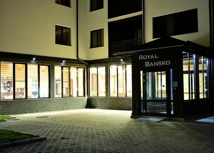 Royal Family Apartmanhotel 3*