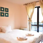 Hotel apartamentowy Royal Family 3*