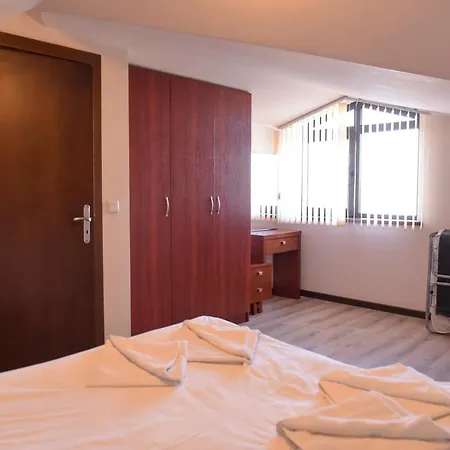 Ξενοδοχείο με διαμερίσματα Royal