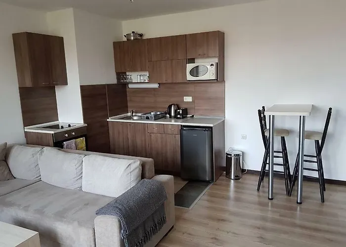 Апартхотел Royal Family 3*