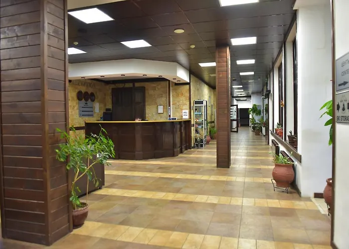 Aparthotel Royal Family 3*